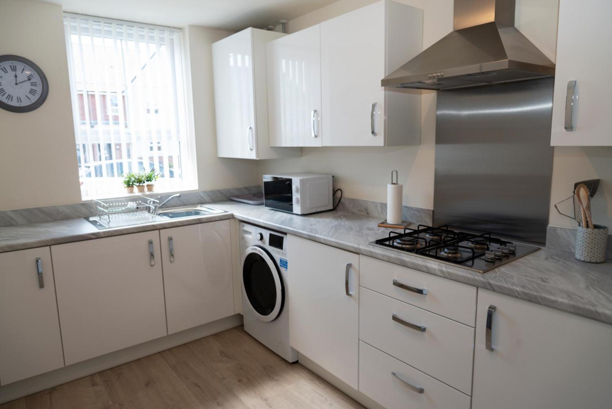 Spacious New Build By Our Short With Free Parking And Tv In Each Bedroom Apartment Macclesfield